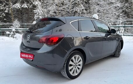 Opel Astra J, 2012 год, 900 000 рублей, 2 фотография