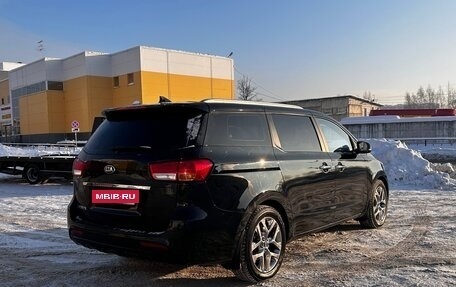 KIA Carnival III, 2017 год, 2 250 000 рублей, 7 фотография