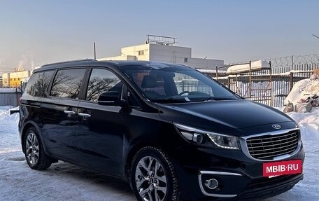 KIA Carnival III, 2017 год, 2 250 000 рублей, 12 фотография