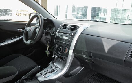 Toyota Corolla, 2012 год, 989 000 рублей, 10 фотография