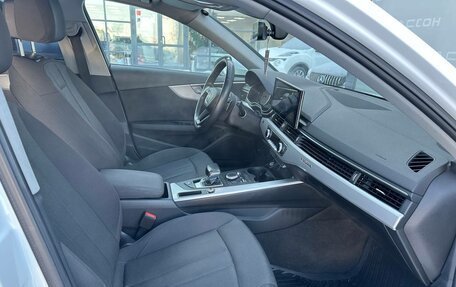 Audi A4, 2019 год, 2 650 000 рублей, 7 фотография