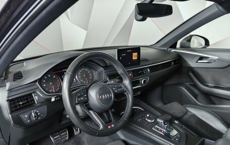 Audi A4, 2015 год, 1 895 000 рублей, 19 фотография