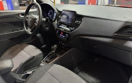 Hyundai Solaris II рестайлинг, 2021 год, 1 550 000 рублей, 6 фотография