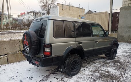 Mitsubishi Pajero III рестайлинг, 1994 год, 450 000 рублей, 24 фотография
