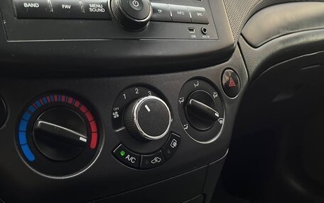 Chevrolet Aveo III, 2010 год, 385 000 рублей, 6 фотография