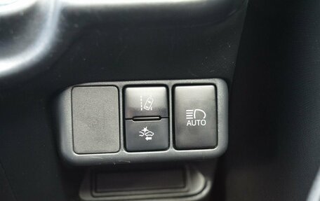 Toyota Aqua I, 2019 год, 1 330 000 рублей, 24 фотография