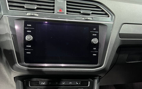 Volkswagen Tiguan II, 2018 год, 2 420 000 рублей, 8 фотография