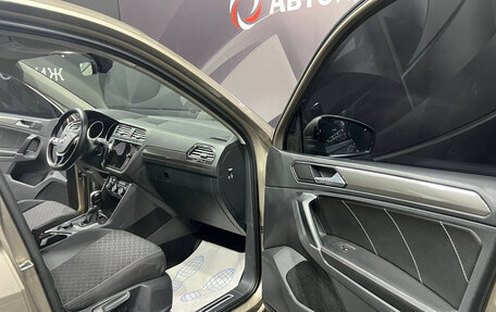 Volkswagen Tiguan II, 2018 год, 2 420 000 рублей, 10 фотография