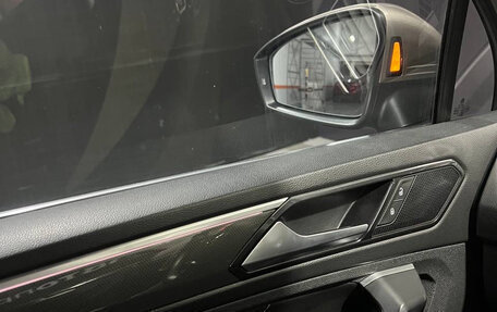 Volkswagen Tiguan II, 2018 год, 2 420 000 рублей, 16 фотография