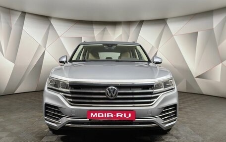 Volkswagen Touareg III, 2019 год, 5 240 000 рублей, 7 фотография