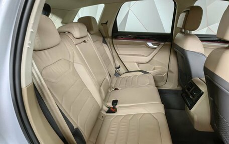 Volkswagen Touareg III, 2019 год, 5 240 000 рублей, 15 фотография