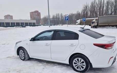 KIA Rio IV, 2017 год, 930 000 рублей, 4 фотография