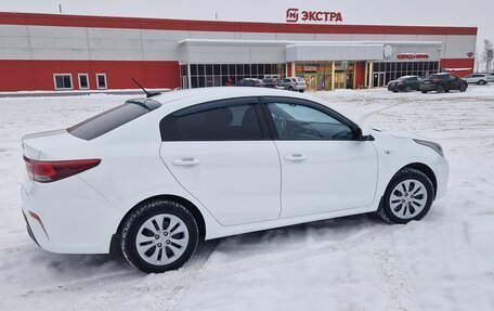 KIA Rio IV, 2017 год, 930 000 рублей, 5 фотография