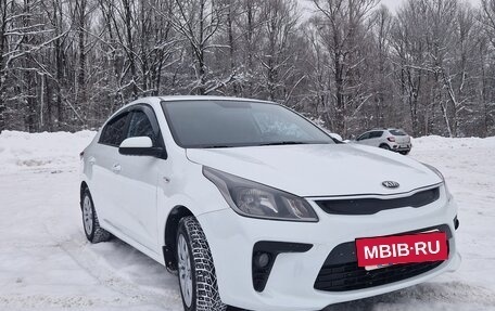 KIA Rio IV, 2017 год, 930 000 рублей, 2 фотография