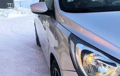 Hyundai Solaris II рестайлинг, 2011 год, 850 000 рублей, 5 фотография