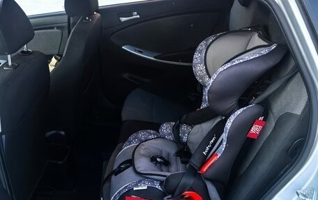 Hyundai Solaris II рестайлинг, 2011 год, 850 000 рублей, 13 фотография