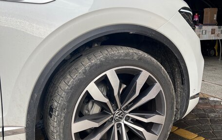 Volkswagen Touareg III, 2021 год, 8 000 000 рублей, 2 фотография