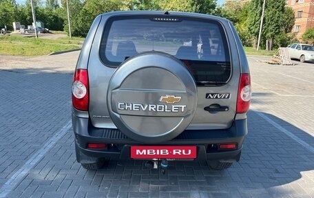 Chevrolet Niva I рестайлинг, 2012 год, 585 000 рублей, 4 фотография