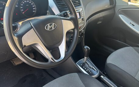 Hyundai Solaris II рестайлинг, 2011 год, 699 000 рублей, 5 фотография