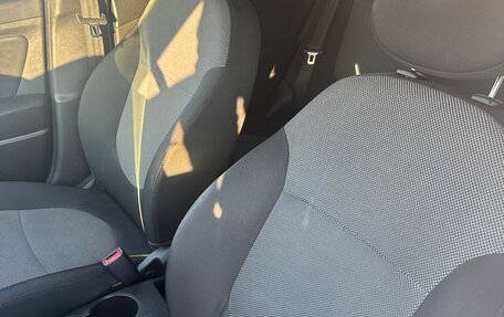 Hyundai Solaris II рестайлинг, 2011 год, 699 000 рублей, 7 фотография