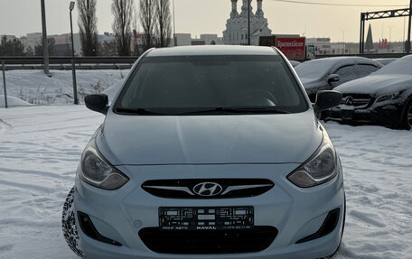 Hyundai Solaris II рестайлинг, 2011 год, 735 000 рублей, 2 фотография