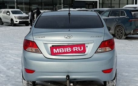 Hyundai Solaris II рестайлинг, 2011 год, 735 000 рублей, 4 фотография