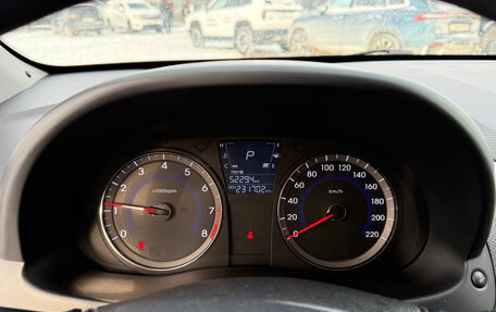 Hyundai Solaris II рестайлинг, 2011 год, 735 000 рублей, 14 фотография