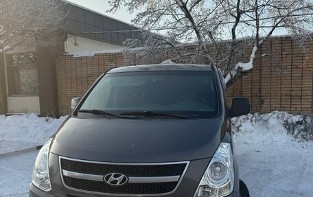 Hyundai H-1 II рестайлинг, 2011 год, 1 500 000 рублей, 2 фотография