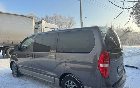 Hyundai H-1 II рестайлинг, 2011 год, 1 500 000 рублей, 5 фотография