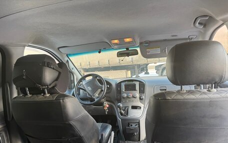 Hyundai H-1 II рестайлинг, 2011 год, 1 500 000 рублей, 11 фотография