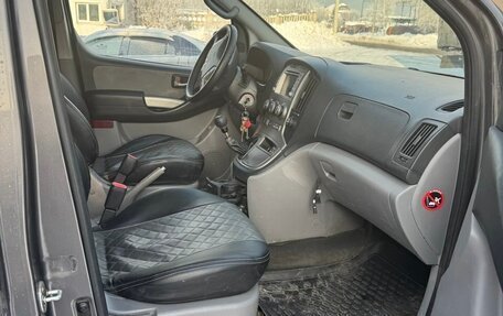 Hyundai H-1 II рестайлинг, 2011 год, 1 500 000 рублей, 13 фотография