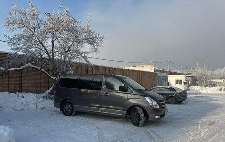 Hyundai H-1 II рестайлинг, 2011 год, 1 500 000 рублей, 12 фотография
