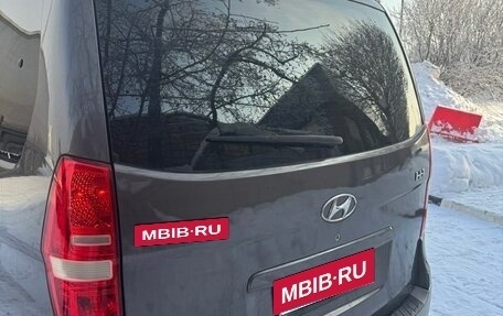 Hyundai H-1 II рестайлинг, 2011 год, 1 500 000 рублей, 6 фотография