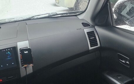 Mitsubishi Outlander III рестайлинг 3, 2008 год, 1 100 000 рублей, 8 фотография