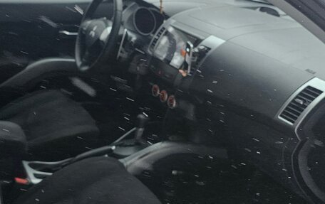 Mitsubishi Outlander III рестайлинг 3, 2008 год, 1 100 000 рублей, 10 фотография