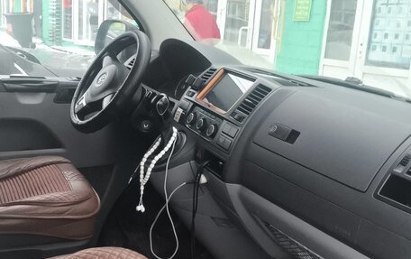 Volkswagen Caravelle T5, 2012 год, 1 800 000 рублей, 6 фотография