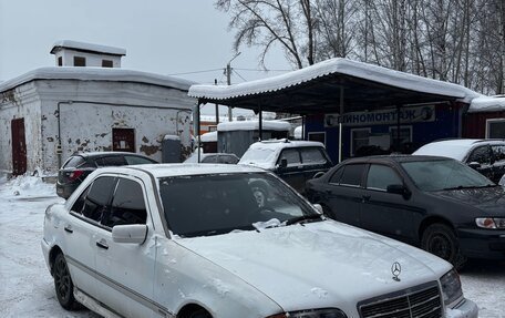 Mercedes-Benz C-Класс, 1994 год, 290 000 рублей, 4 фотография