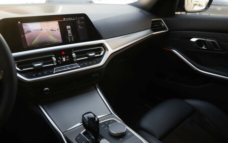 BMW 3 серия, 2019 год, 3 699 000 рублей, 24 фотография