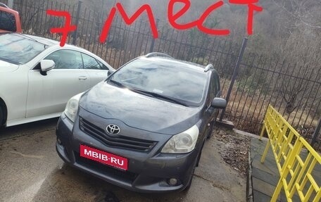 Toyota Verso I, 2011 год, 950 000 рублей, 1 фотография