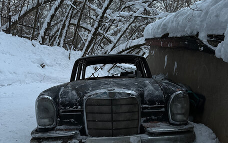 Mercedes-Benz W111, 1963 год, 1 250 000 рублей, 1 фотография