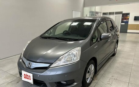 Honda Fit Shuttle I рестайлинг, 2013 год, 950 000 рублей, 1 фотография