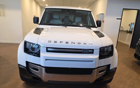 Land Rover Defender II, 2022 год, 11 900 000 рублей, 6 фотография