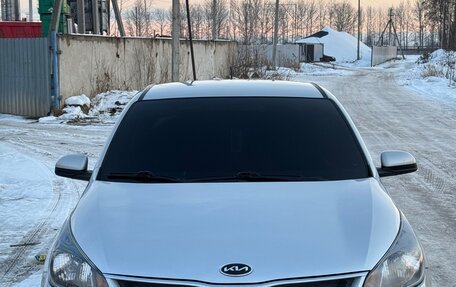 KIA Rio IV, 2020 год, 1 200 000 рублей, 1 фотография