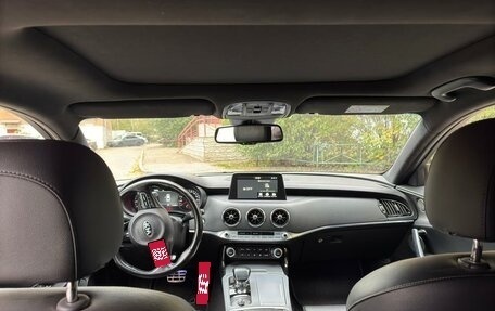 KIA Stinger I, 2019 год, 2 450 000 рублей, 1 фотография