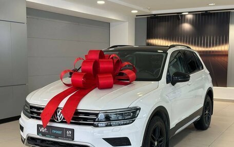 Volkswagen Tiguan II, 2019 год, 2 597 000 рублей, 1 фотография