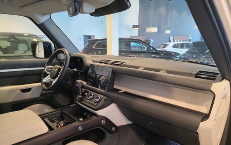 Land Rover Defender II, 2022 год, 11 900 000 рублей, 26 фотография