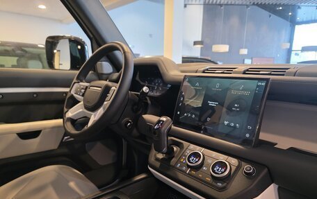 Land Rover Defender II, 2022 год, 11 900 000 рублей, 28 фотография