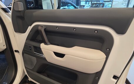 Land Rover Defender II, 2022 год, 11 900 000 рублей, 25 фотография