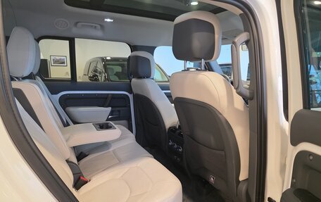 Land Rover Defender II, 2022 год, 11 900 000 рублей, 24 фотография