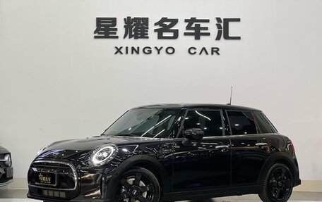 MINI Hatch, 2024 год, 3 260 999 рублей, 1 фотография